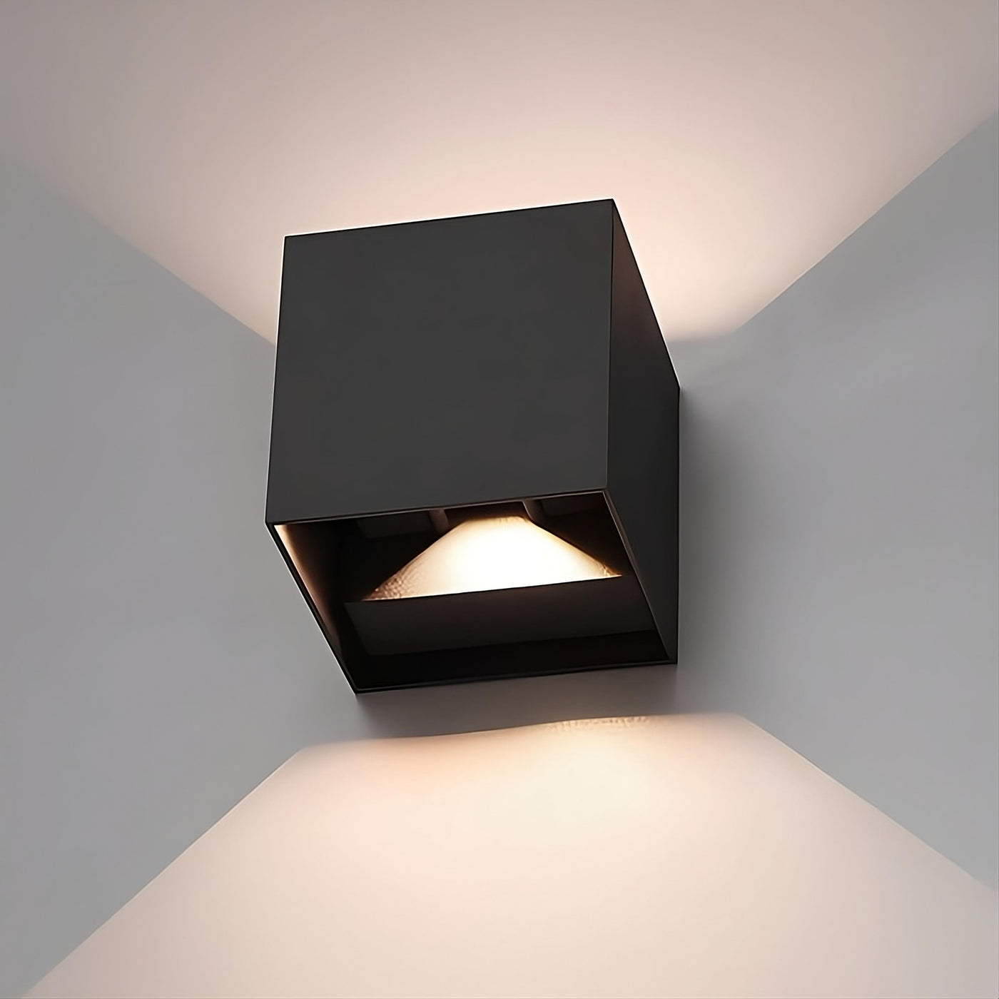 Qamorra® Modern Indoor Wall Lamp