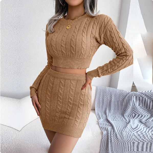 Qamorra® 2-Piece Cute Crop Top & Mini Skirt